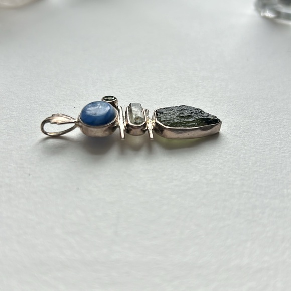 Moldavite and sterling silver Pendant - Picture 6 of 6